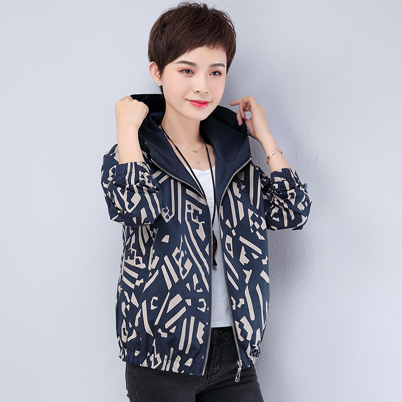 秋季新款女士棒球领薄外套韩版40-50岁中年女人短款长袖夹克上衣